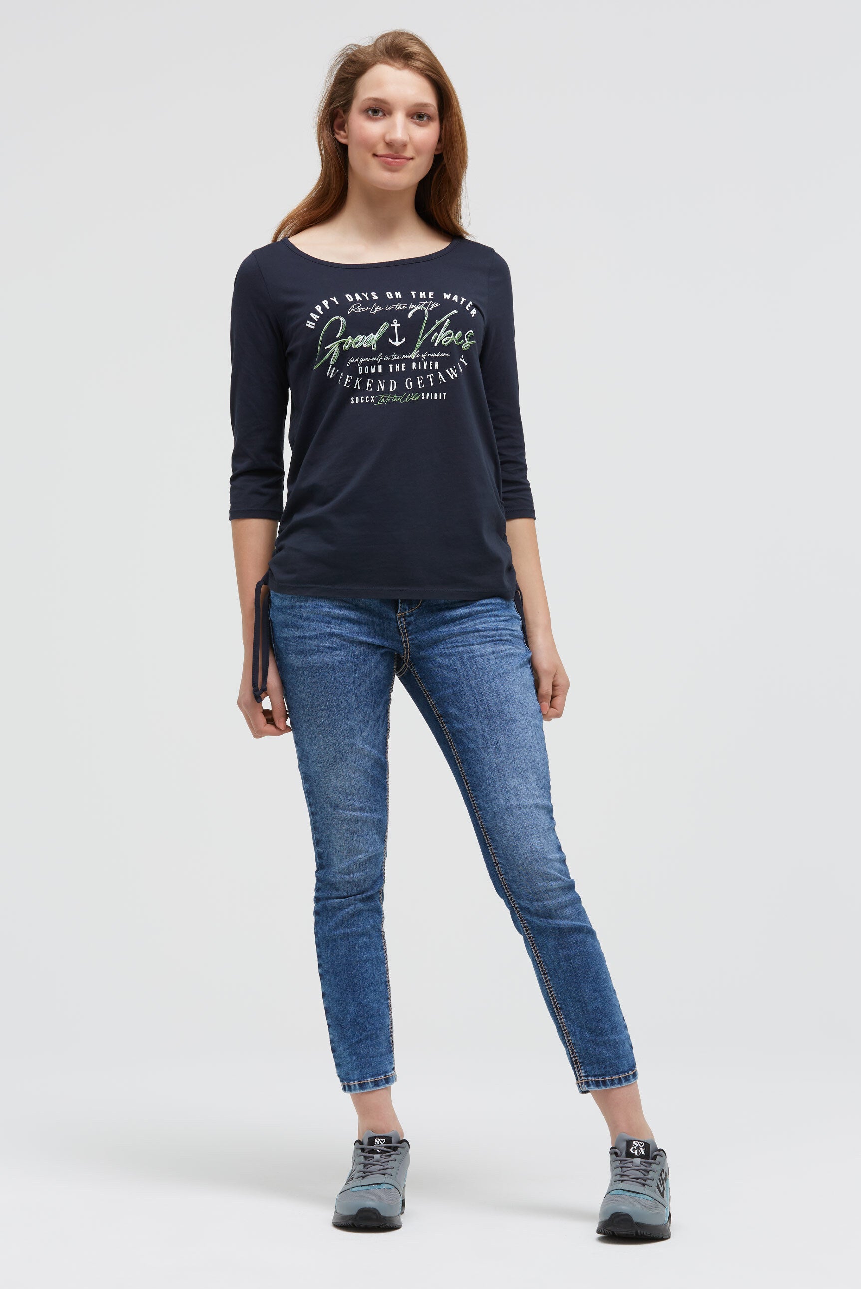 Rundhalsshirt mit 3/4-Ärmeln und Seitenraffung - 3