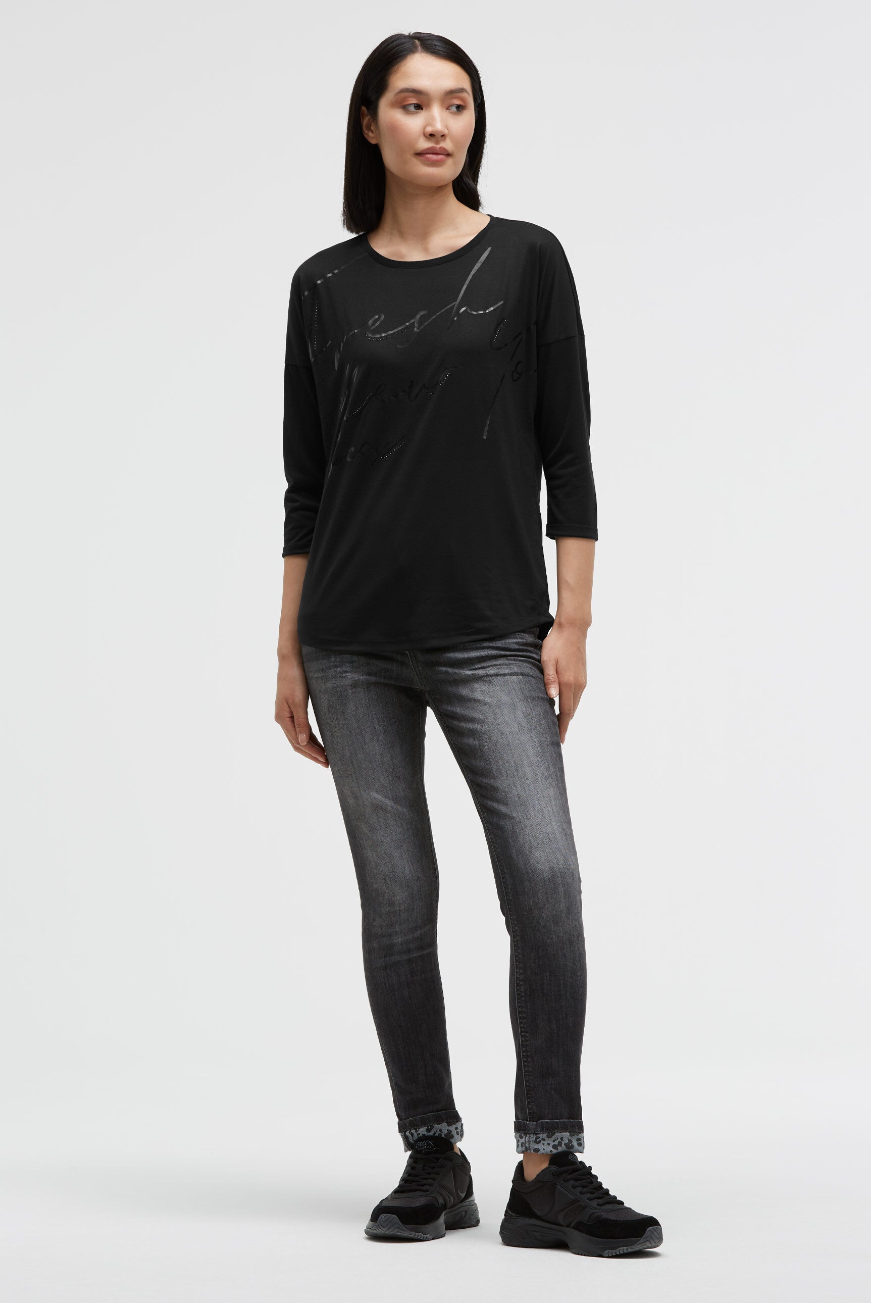 Rundhalsshirt mit Artwork und verkürzten Ärmeln - 2