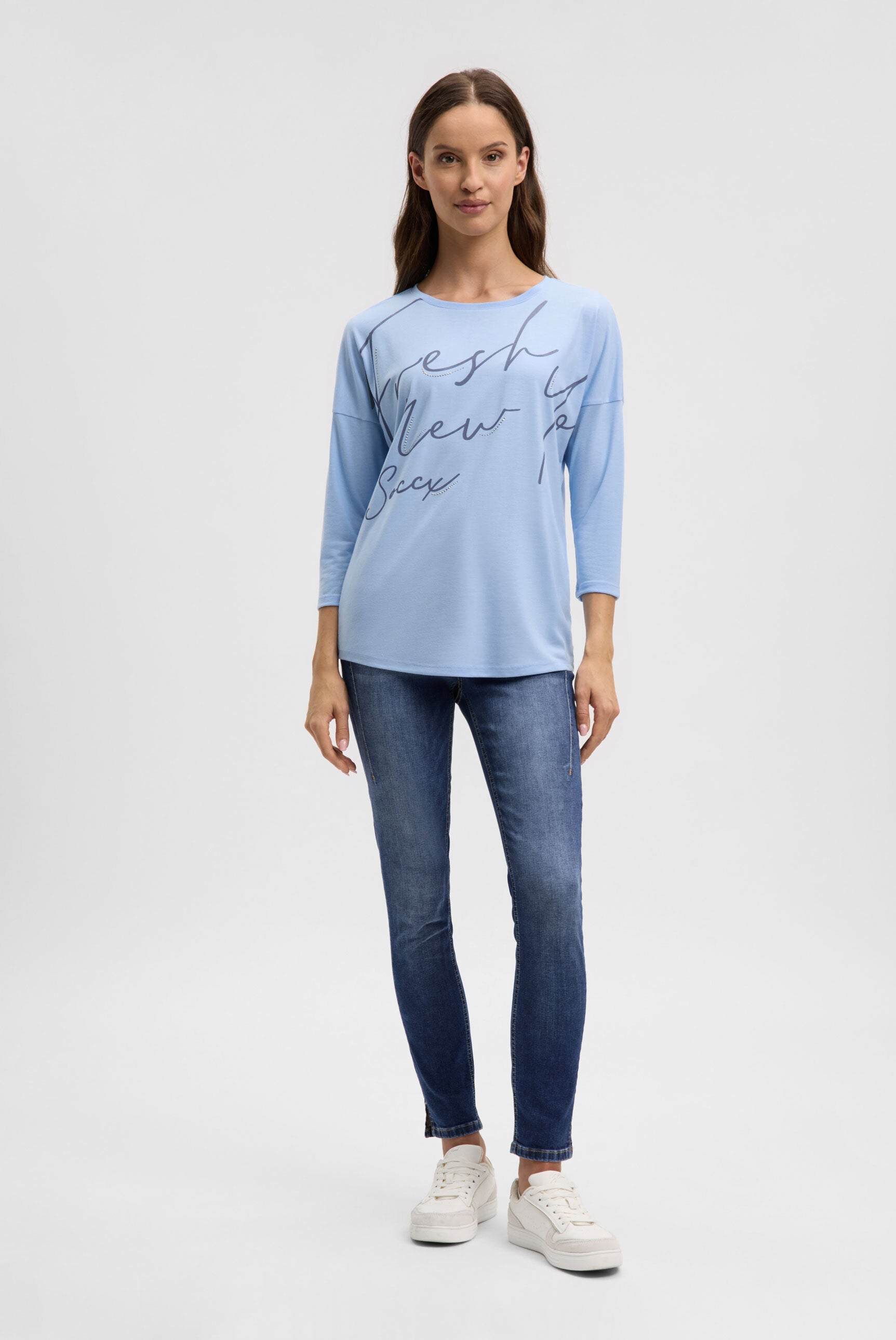 Rundhalsshirt mit Artwork und verkürzten Ärmeln - 2